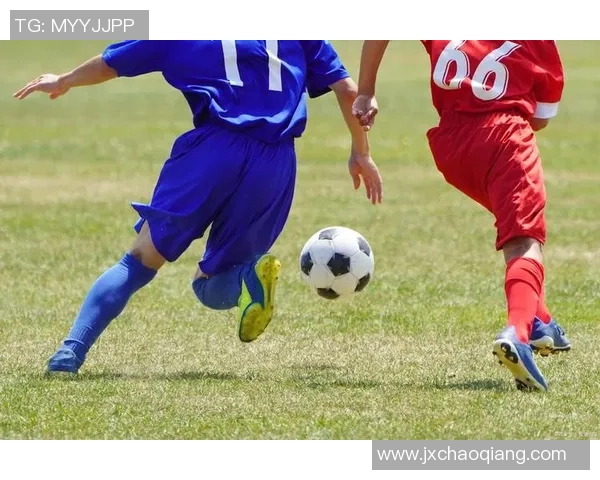 足球训练大揭秘提升球技的有效方法与技巧分享 足球训练大揭秘提升球技的有效方法与技巧分享